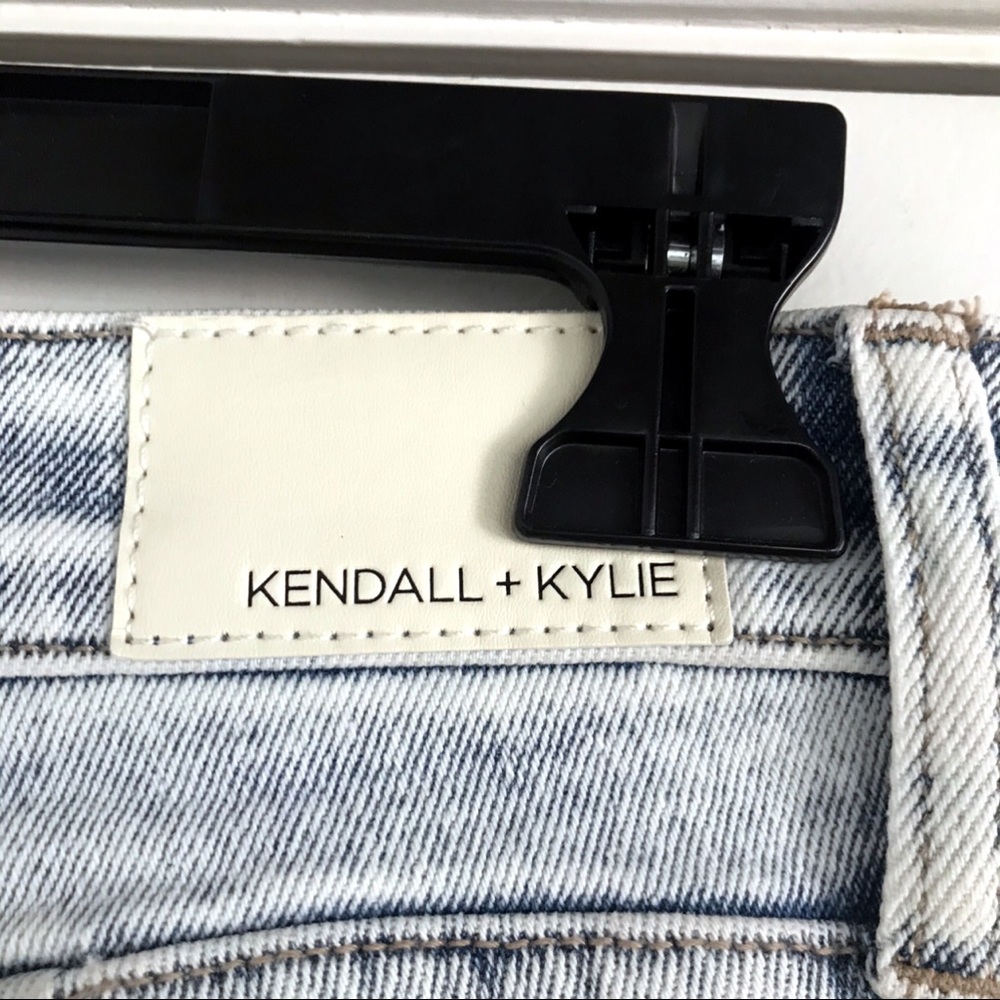 👖KENDALL + KYLIE THE ICON HIGH RISE CAPRI JEANS! - Picture 11 of 16